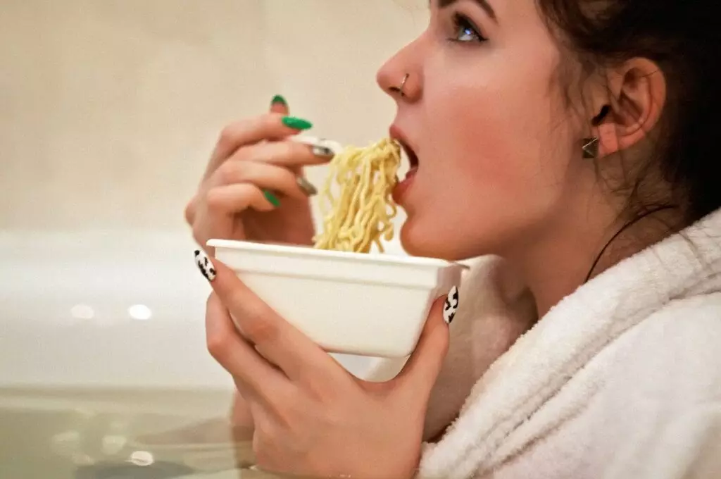 mandi setelah makan